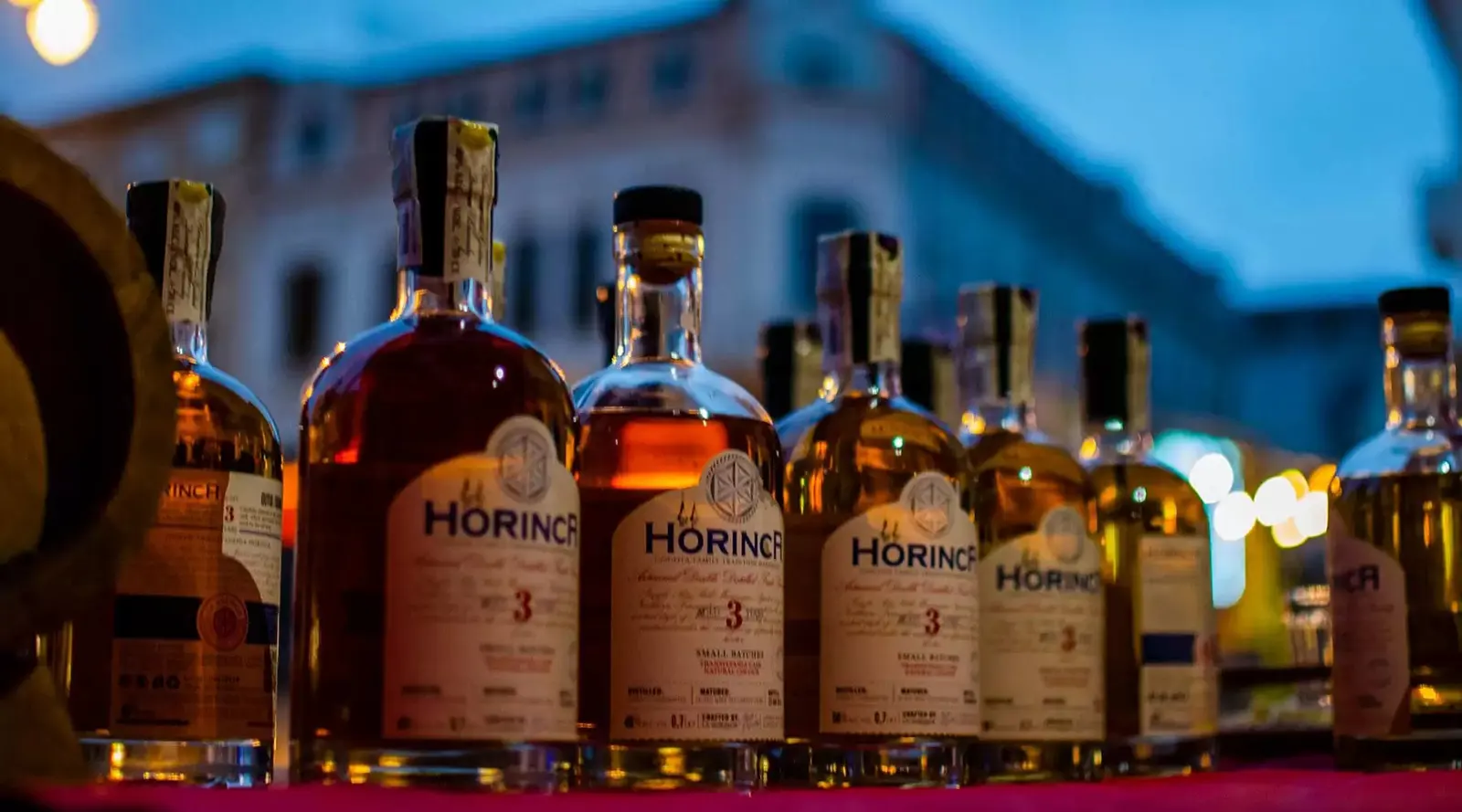 prezentare La Palincie sticla cu Horinca - România vs. Balcani, războiul pe țuici