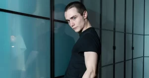 portret al performerului si coregrafului emergent Vlad Furtună