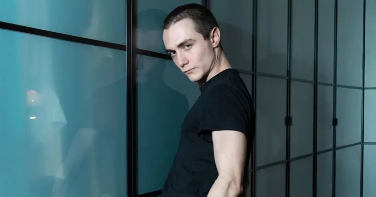 portret al performerului si coregrafului emergent Vlad Furtună