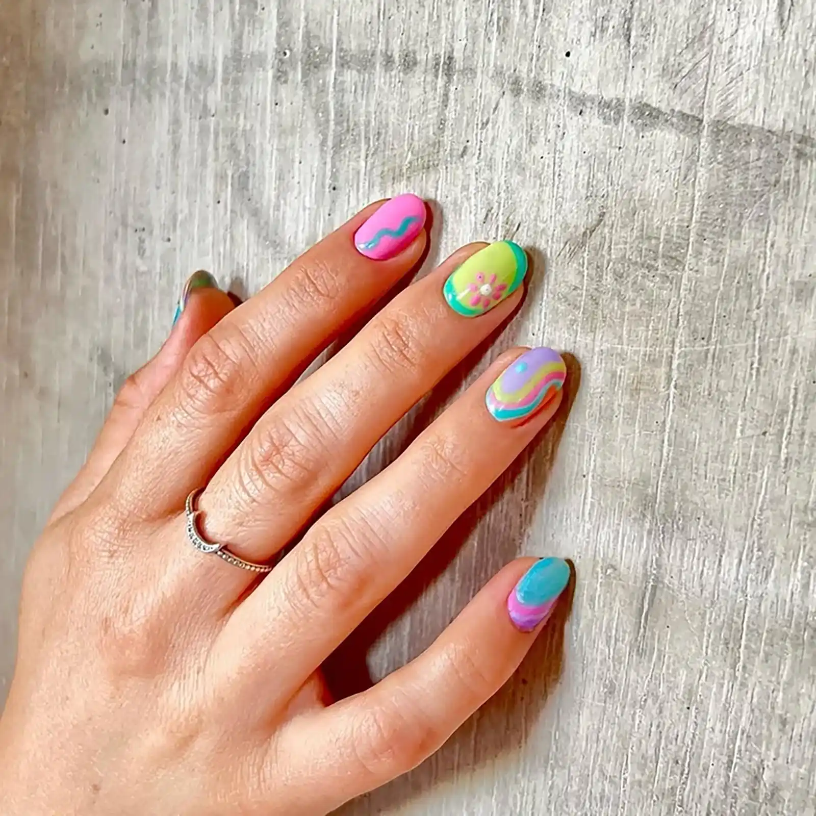 Italian manicure: trendul‑statement al verii 2026, &icirc;ntre dolce vita și eleganță minimalistă