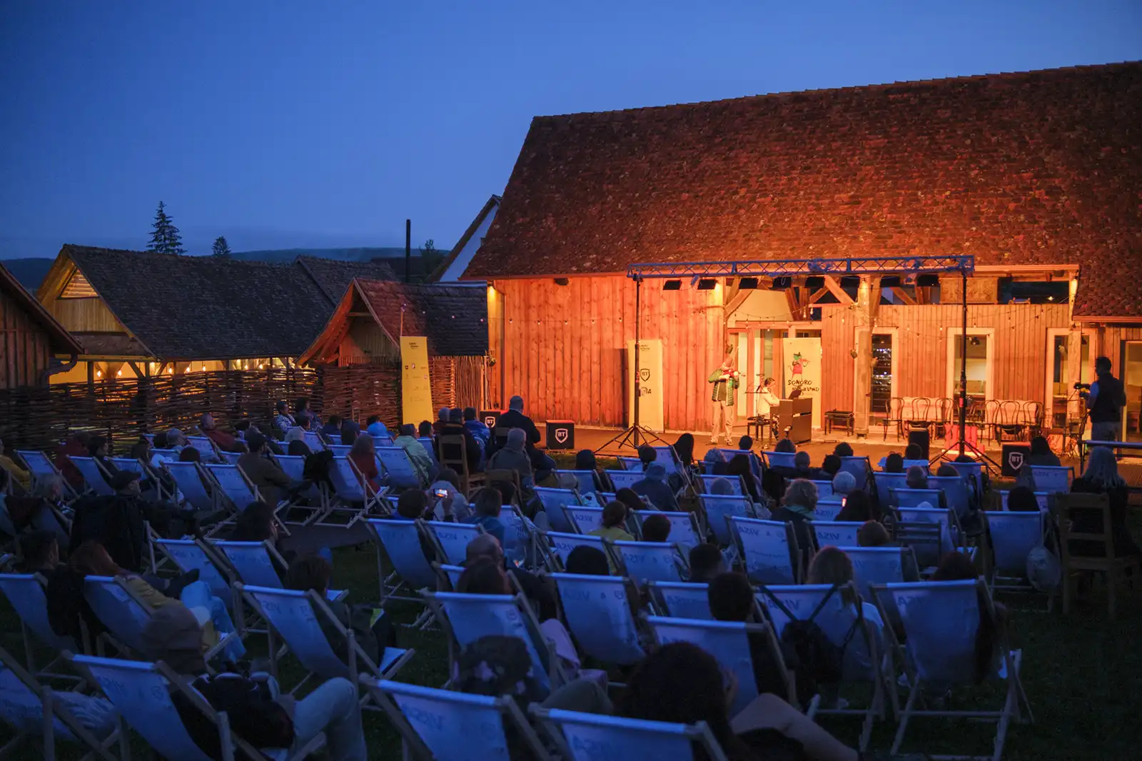 Festivalul SoNoRo Musikland, la ediția a VIII-a, revine în satele de pe Colinele Transilvaniei și ajunge pentru prima dată în Poiana Brașov