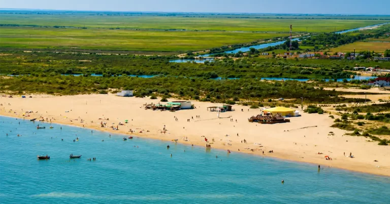 5 plaje sălbatice de pe litoral unde să mergi cu prosopul și umbrela