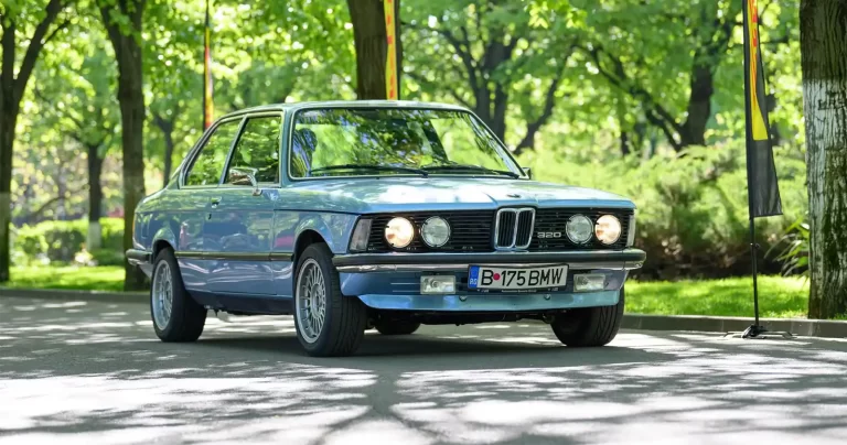 „Străzi Deschise – București, Promenadă urbană”: expoziție auto BMW Classic, plimbări estivale și un weekend fără trafic pe Calea Victoriei