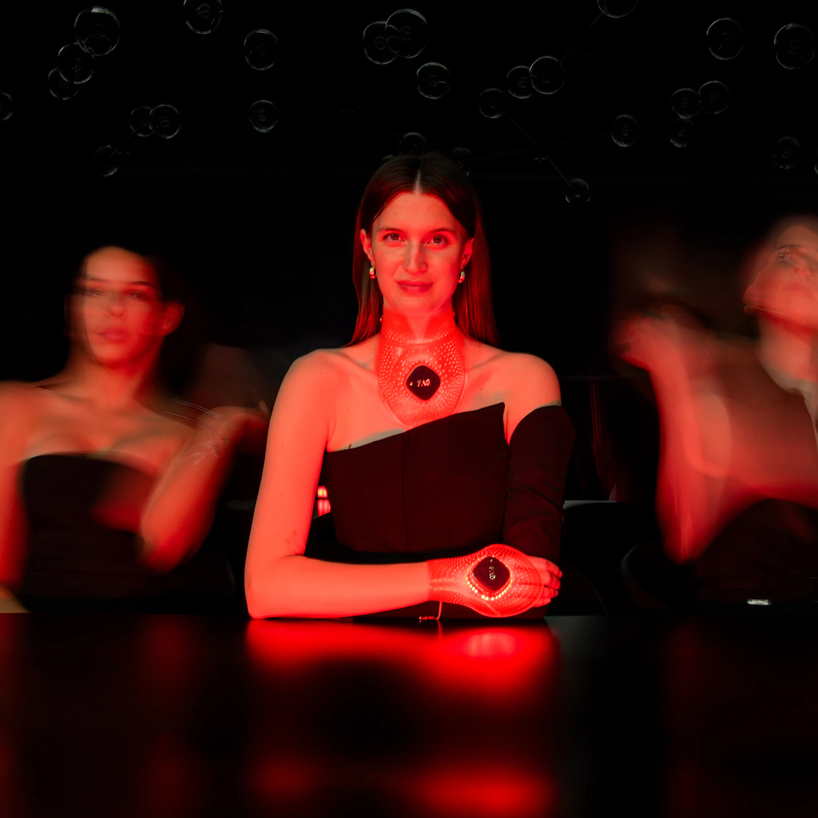 FAQ™ 211 Anti-Aging LED Neck & Décolleté Mask