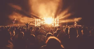 Joburi în lumina reflectoarelor: Cum arată piața muncii pe Jooble în industriile creative și ce caută agențiile care organizează marile festivaluri