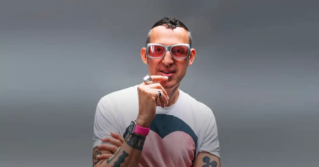 Karim Rashid, unul dintre cei mai influenți designeri ai lumii, vine în România la DECO Days 2026