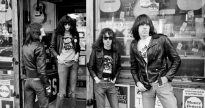 Ramones 50 de ani - Ramones, trupa care a influențat revoluția Punk din 1976