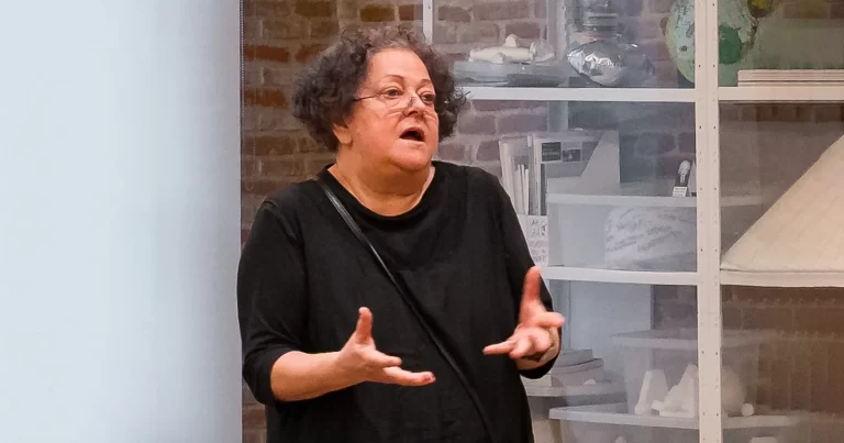 Lia Perjovschi și Dan Perjovschi în expoziția DRAFT pentru o retrospectivă comună la ARCUB