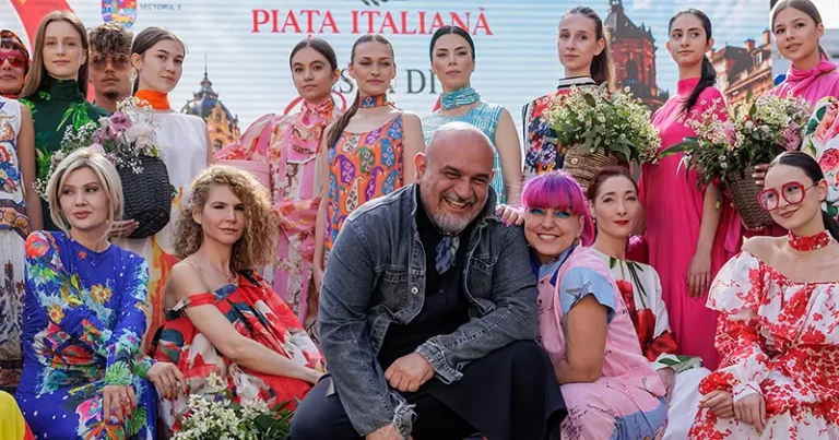 Raluca Soare fotografia de final cu Alin Gălățescu și echipa