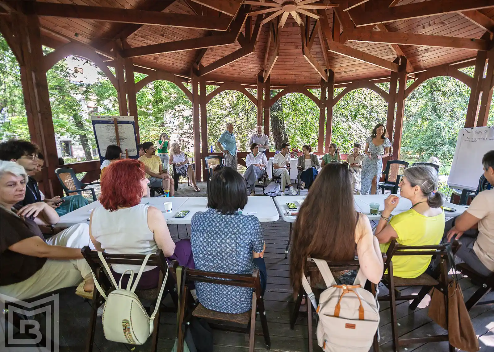 Cum luptăm cu anxietatea climatică? Club Clorofila te invită la discuții în grădina Casei Filipescu-Cesianu
