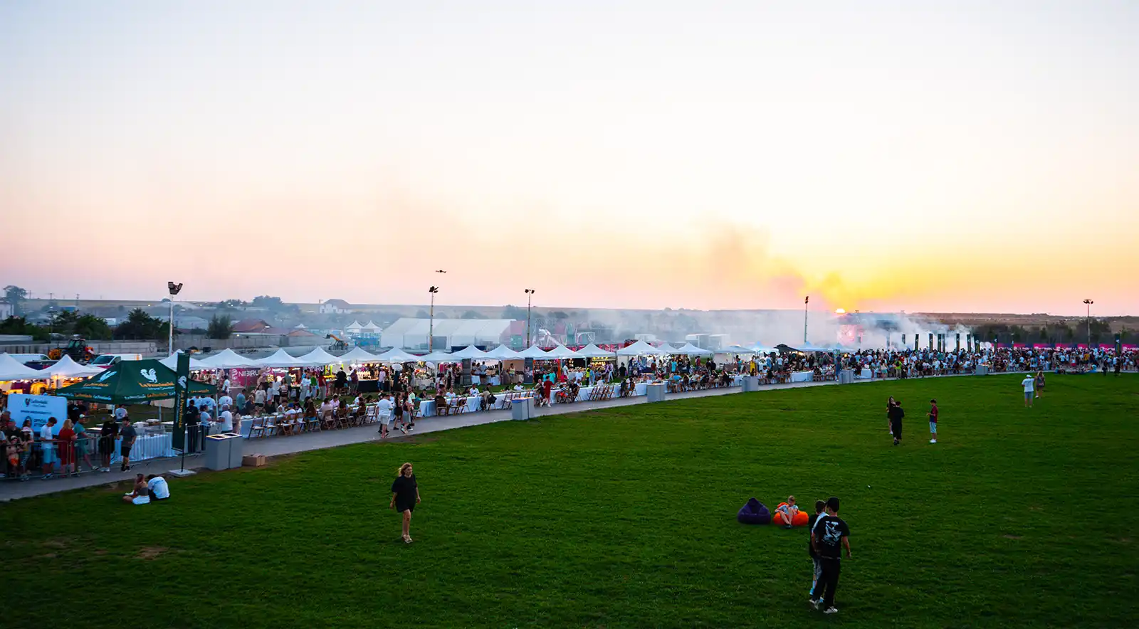NIBIRU găzduiește primul Guinness World Records™️ - record mondial pentru cea mai mare porție de aripioare de pui servită la un eveniment