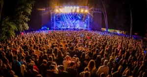 Line-up-ul complet al CODRU Festival este aici. Ultimul weekend din vară se trăiește în Pădurea Verde, la Timișoara!
