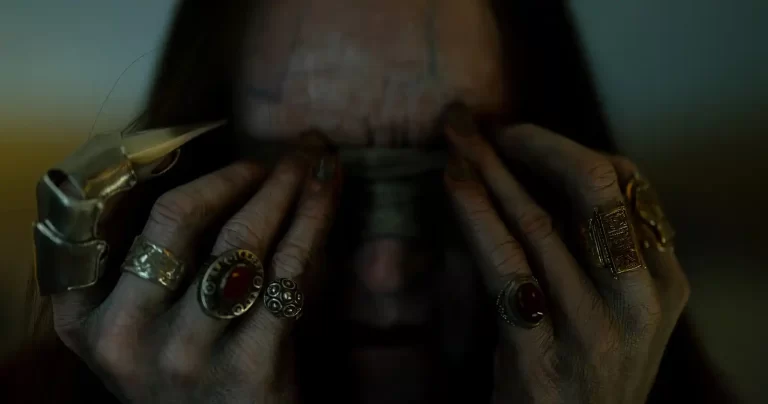 Răul găsește o cale de evadare în “Insidious: Out of the Further”