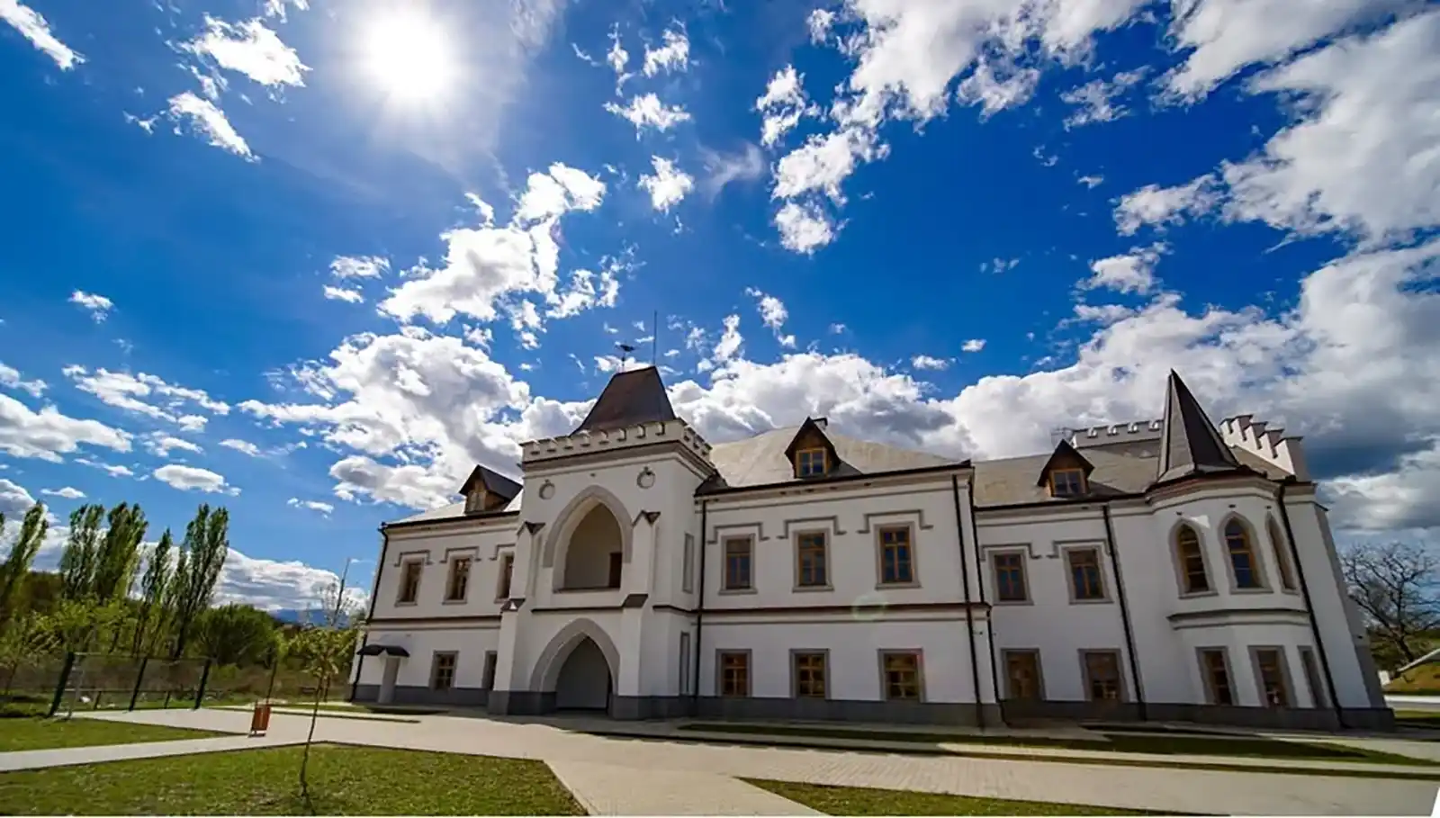 Castelul Nopcsa din Săcel