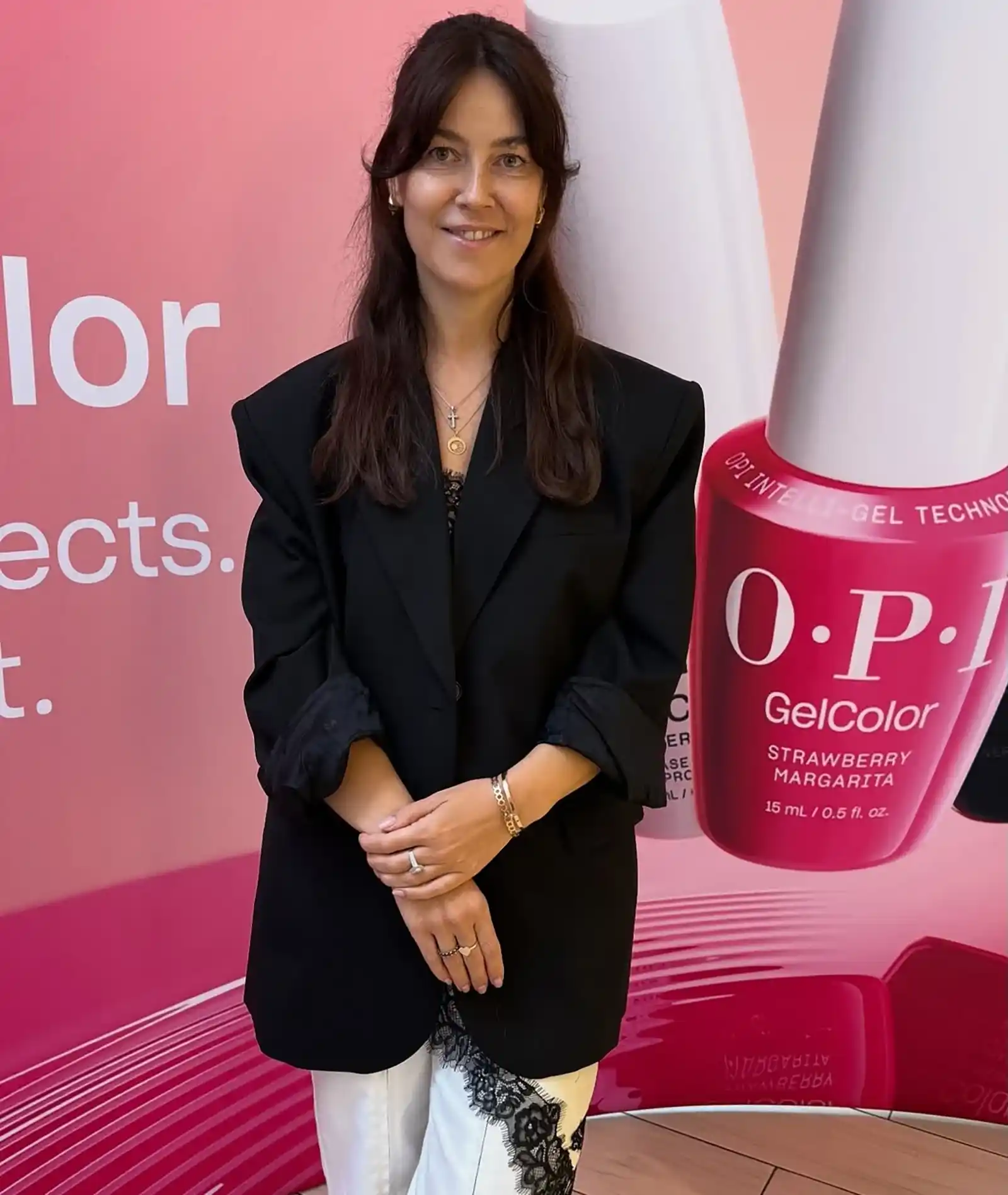 Cristina Begu - Nail Artist OPI