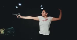 Premieră: Fulvia Folosea în DEZASTRE NATURALE la Teatrul LUNI de la Green Hours
