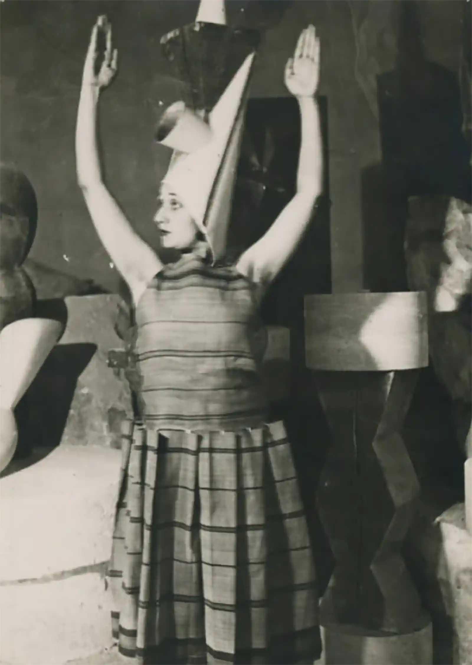 Art Safari New Museum deschide o amplă expoziție dedicată lui Brâncuși și muzelor sale, din 18 septembrie