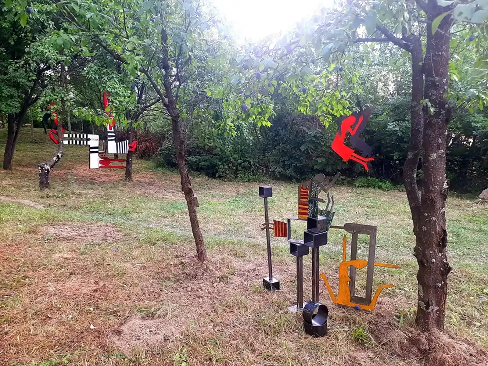 Livada cu sculpturi din Plaiu
