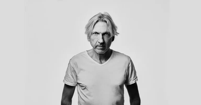 Patru concerte-eveniment cu legendarul toboșar Magnus ÖSTRÖM & Andrii POKAZ și Sara ALDÉN Trio deschid stagiunea Jazz Fan Rising 2026-2027 și aduc Ambasada Jazzului Suedez în România