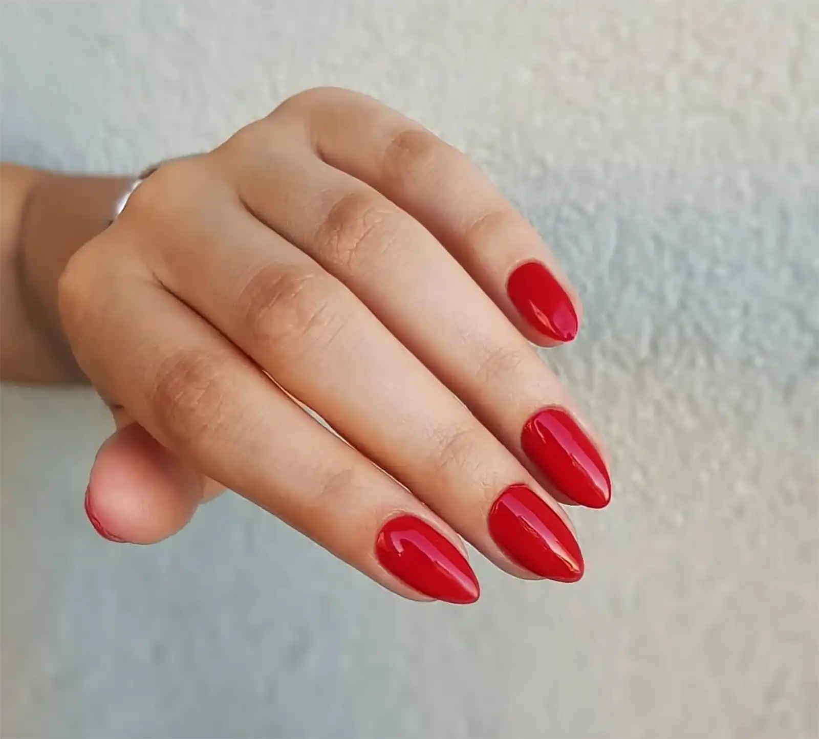 Manichiură realizată de Roxana Bența - Nail Artist OPI