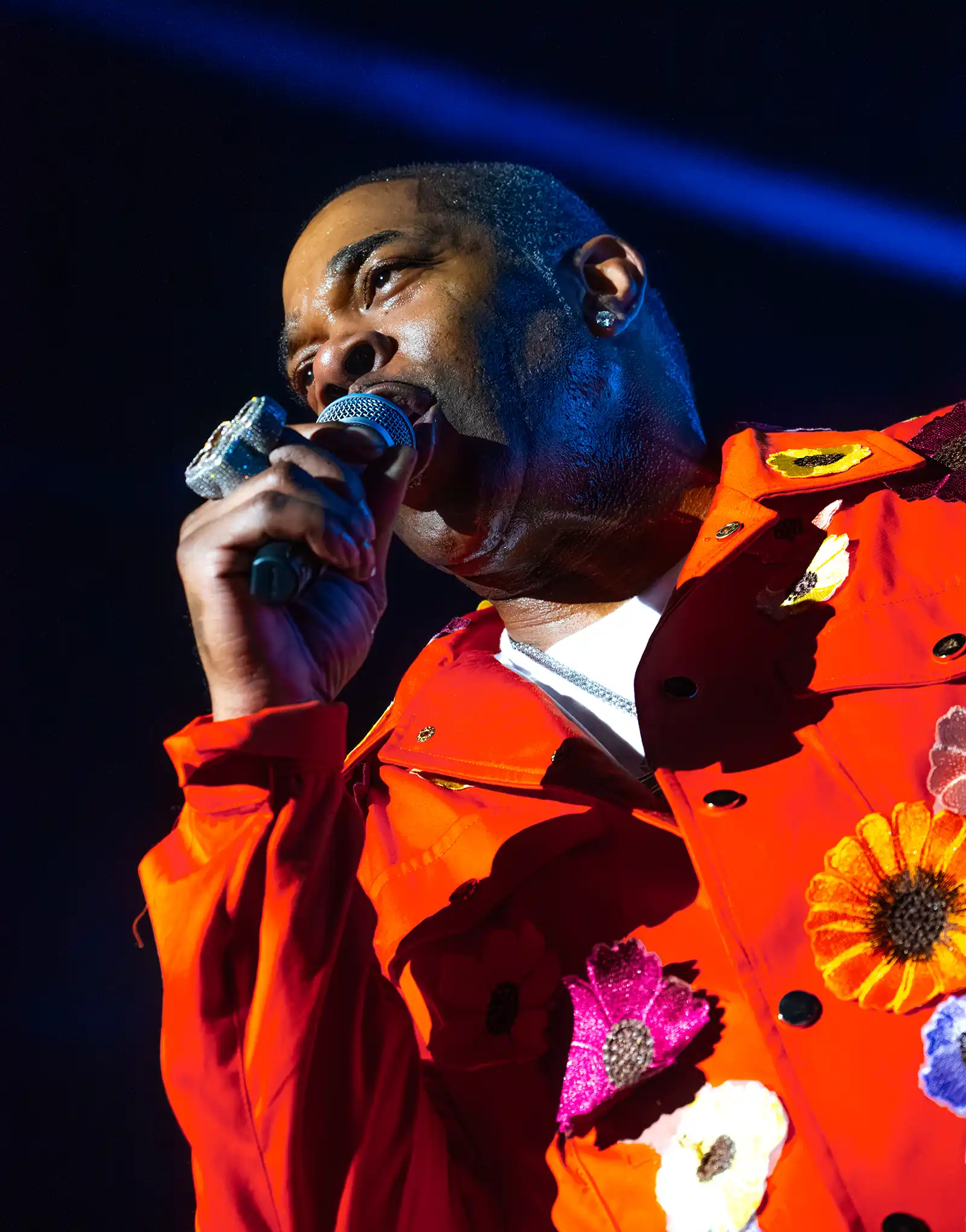 NIBIRU - Retrograde Festival - Busta Rhymes poză cu artistul pe scenă