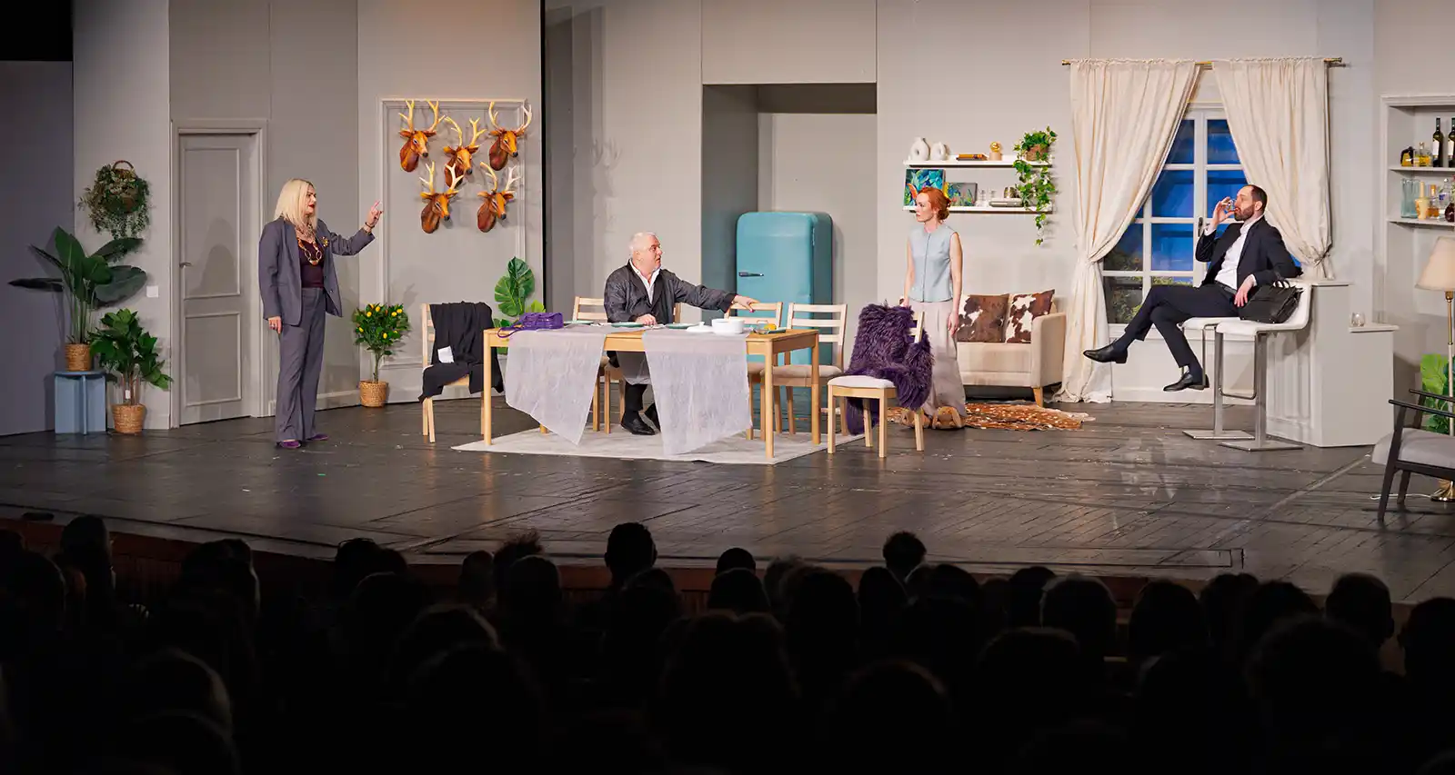 „Nelson”, „Tache, Ianke și Cadâr” și „Gaițele”, la final de august pe scena Teatrului Național București
