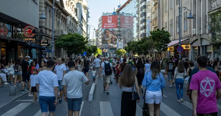 Calea Victoriei, între sport, promenadă și istoria automobilului românesc, la „Străzi Deschise”
