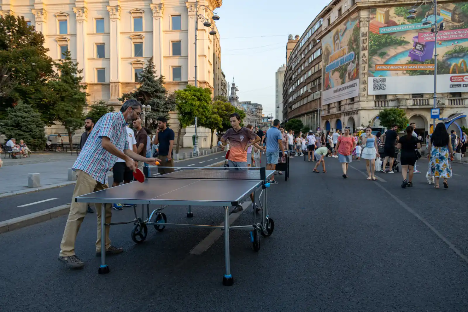 Calea Victoriei, între sport, promenadă și istoria automobilului românesc, la „Străzi Deschise”