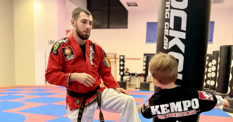 MARVIN BELECCIU, antrenor de Kempo in sala de antrenamente