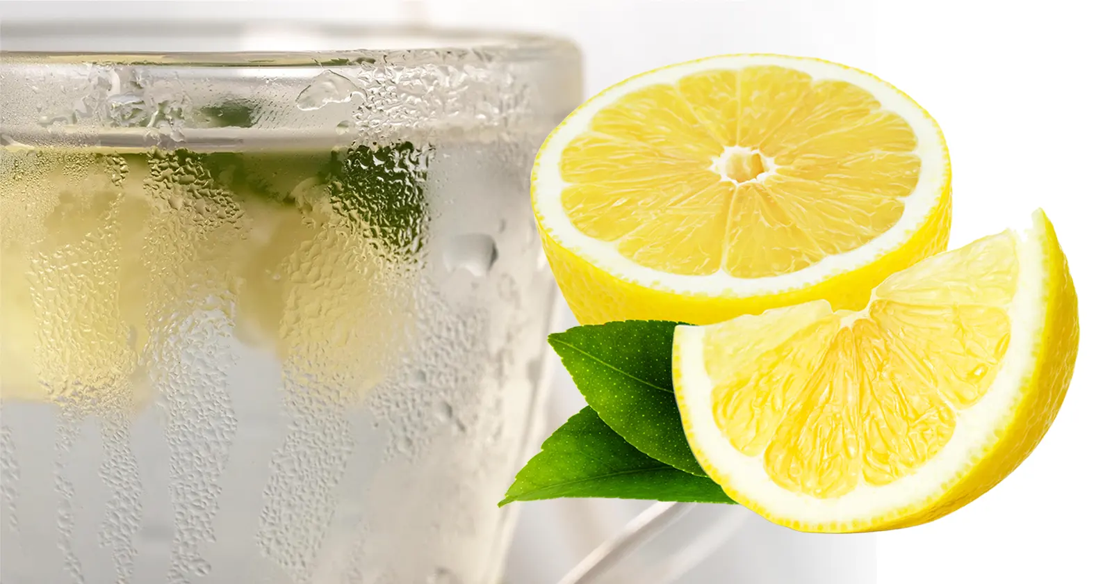 Pahar rece cu lămâie servit la restaurant, limonadă la restaurant