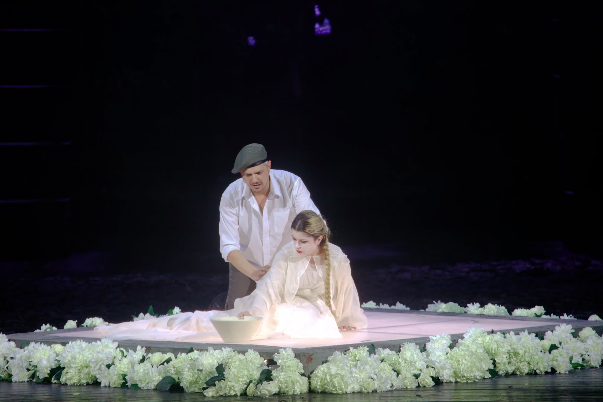 scena din lakme de Andrei Șerban Opera Nationala Bucuresti