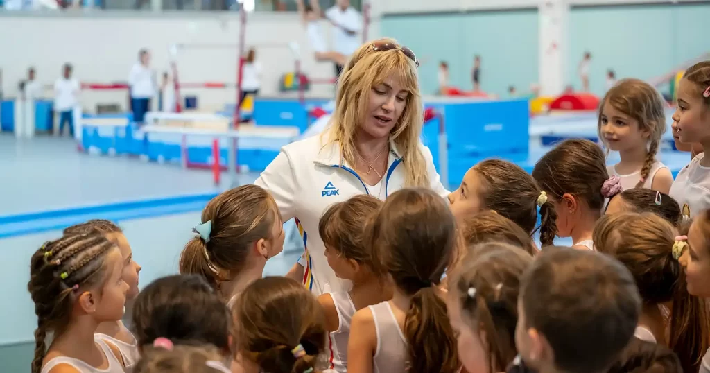 Fundația Țiriac organizează prima selecție pentru cursurile gratuite de inițiere în gimnastică pentru copii, în prezența Nadiei Comăneci