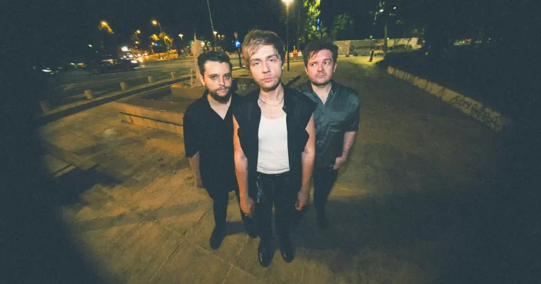 Dimitri’s Bats au lansat noul single „Creatures of the Night”