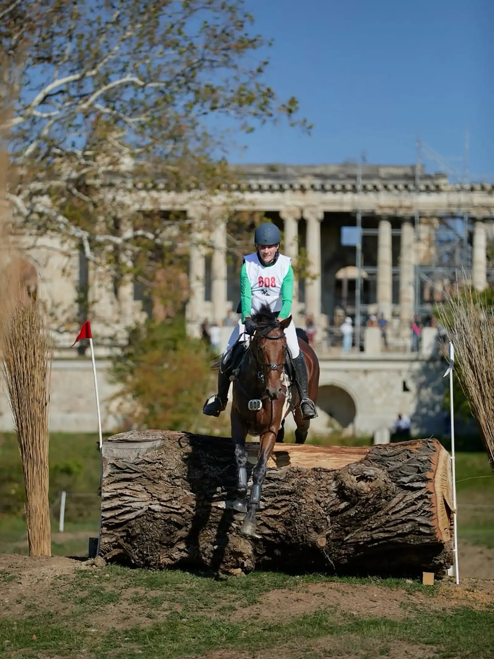 Karpatia Horse Show 2026 pe Domeniul Cantacuzino: tradiție ecvestră și renașterea unui simbol arhitectural