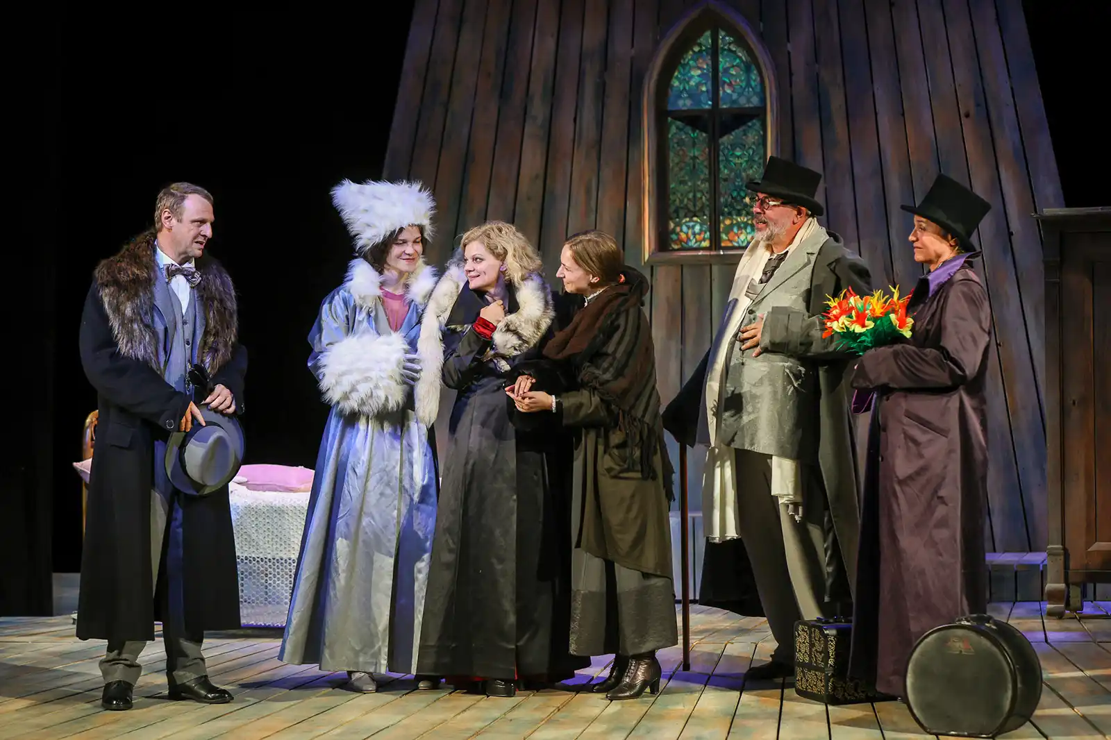 Teatrul Național „I.L.Caragiale” din București anunță premiera spectacolului Livada de vișini”, în regia lui Horațiu Mălăele