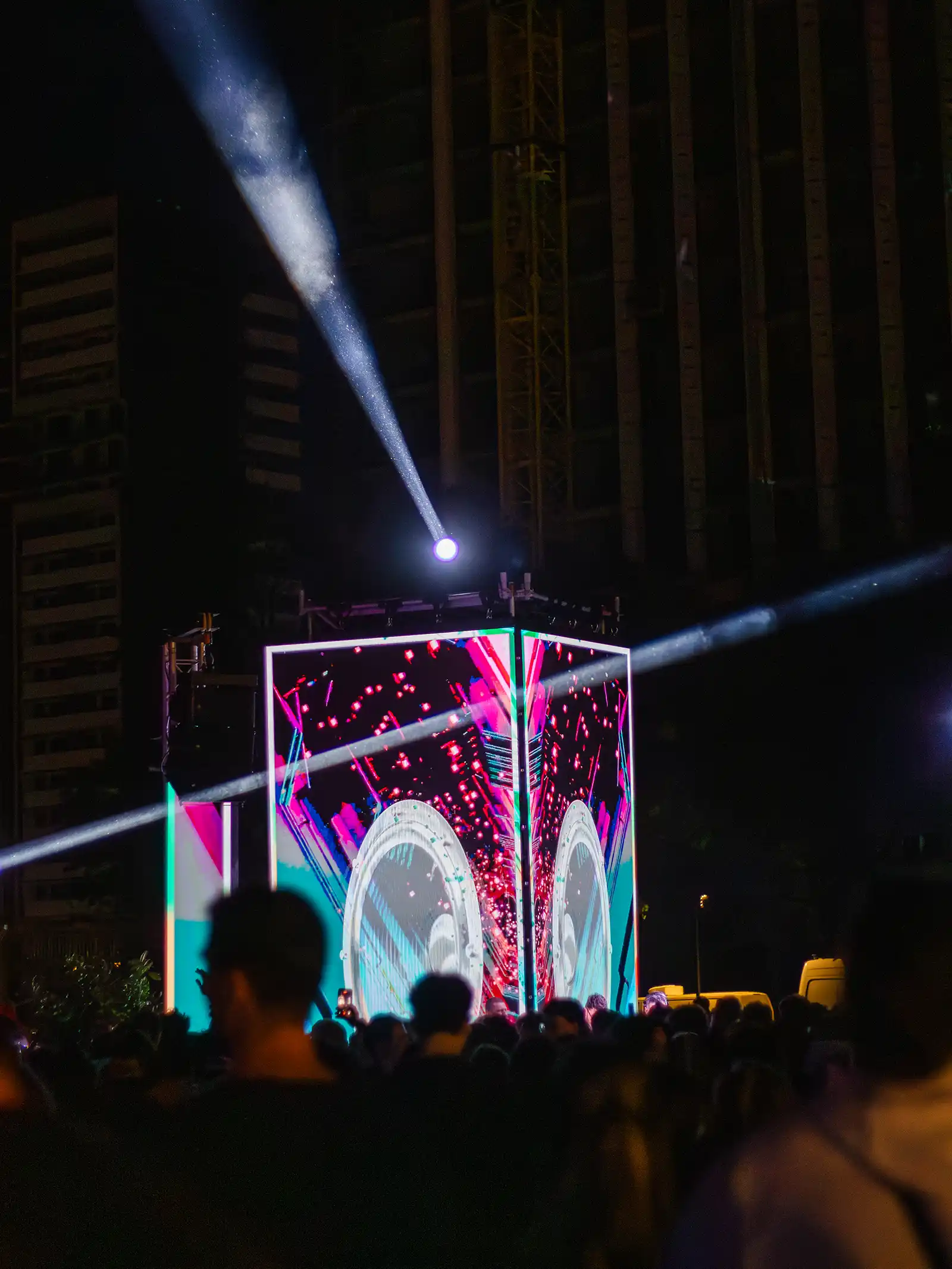 Clujul petrece tot weekendul la PICNIC Experience: daytime party, DJ sets și dans în Iulius Parc