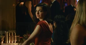Anne Hathaway în filmul Verity, thrillerul bazat pe romanul lui Colleen Hoover