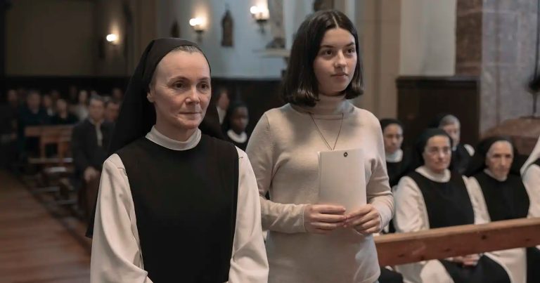 O adolescentă, o vocație neașteptată și 5 premii Goya: „Duminicile”, din 25 septembrie la cinema
