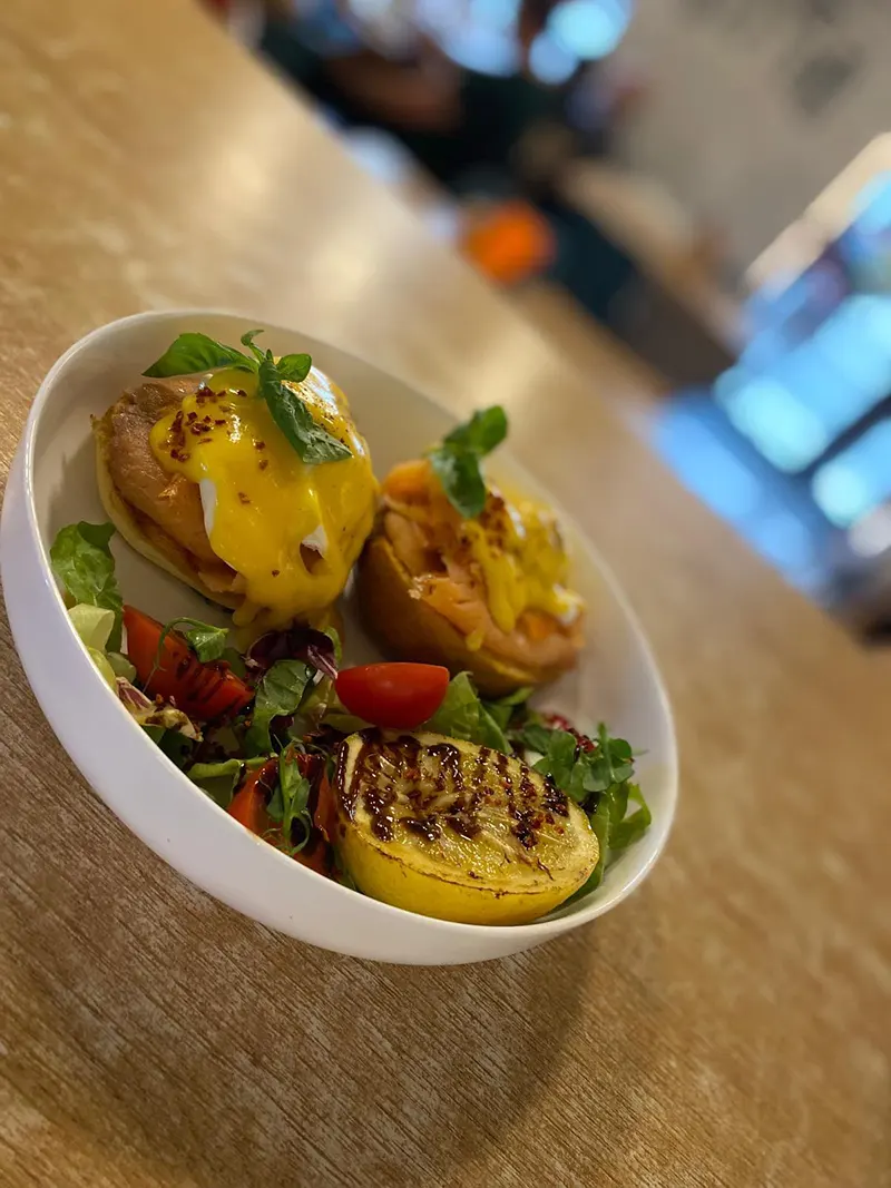bol salata și preparate Le Petite Bistro Brasov