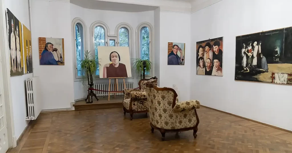 „Offline la Madrigal”: trei ore fără telefoane, printre cărți, artă și muzică, la Galeria Madrigal