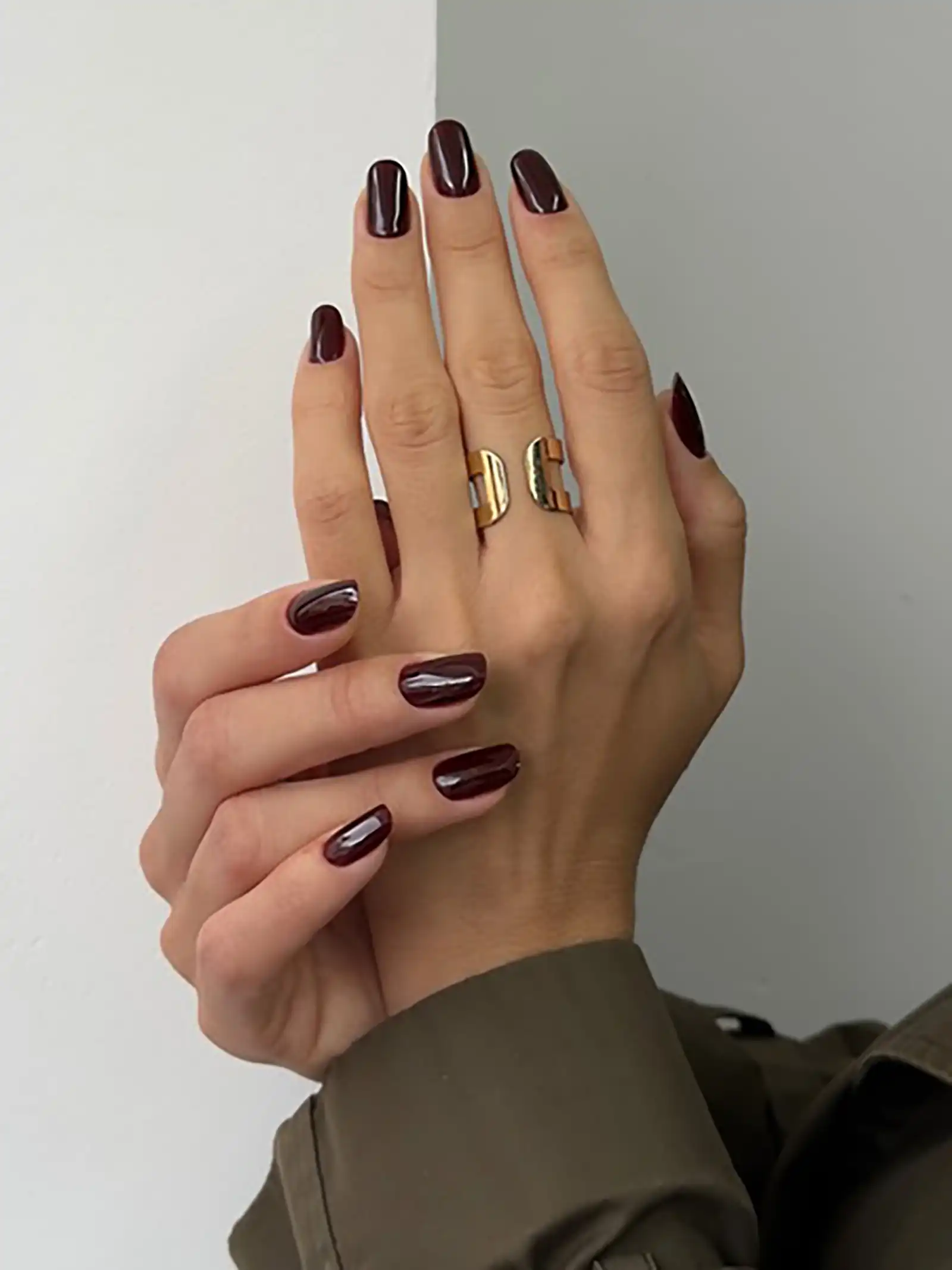 Manichiură realizată de Roxana Benta - Nail Artist OPI