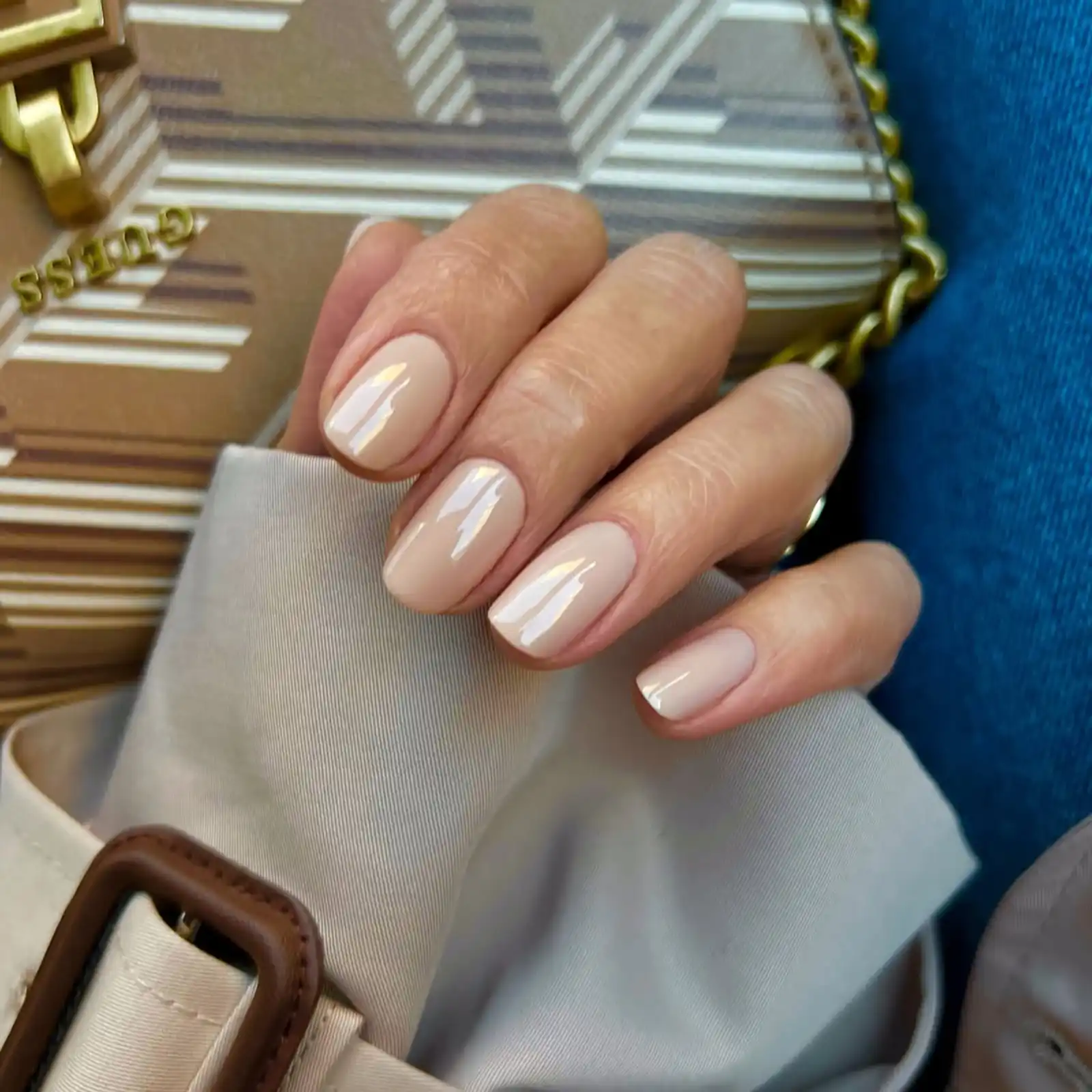 Simplitate și naturalețe - Manichiură realizată de Mari Luca, Nail Specialist OPI