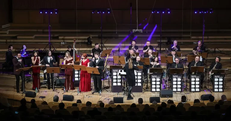 Muzica Beatles reinventată în sonorități de jazz: Jazzappella și Big Band-ul Radio România