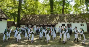 Două zile de regal folcloric: Festivalul Național de Folclor ”Tradiții la Români” la Teatrul Național ”Mihai Eminescu” din Timișoara 