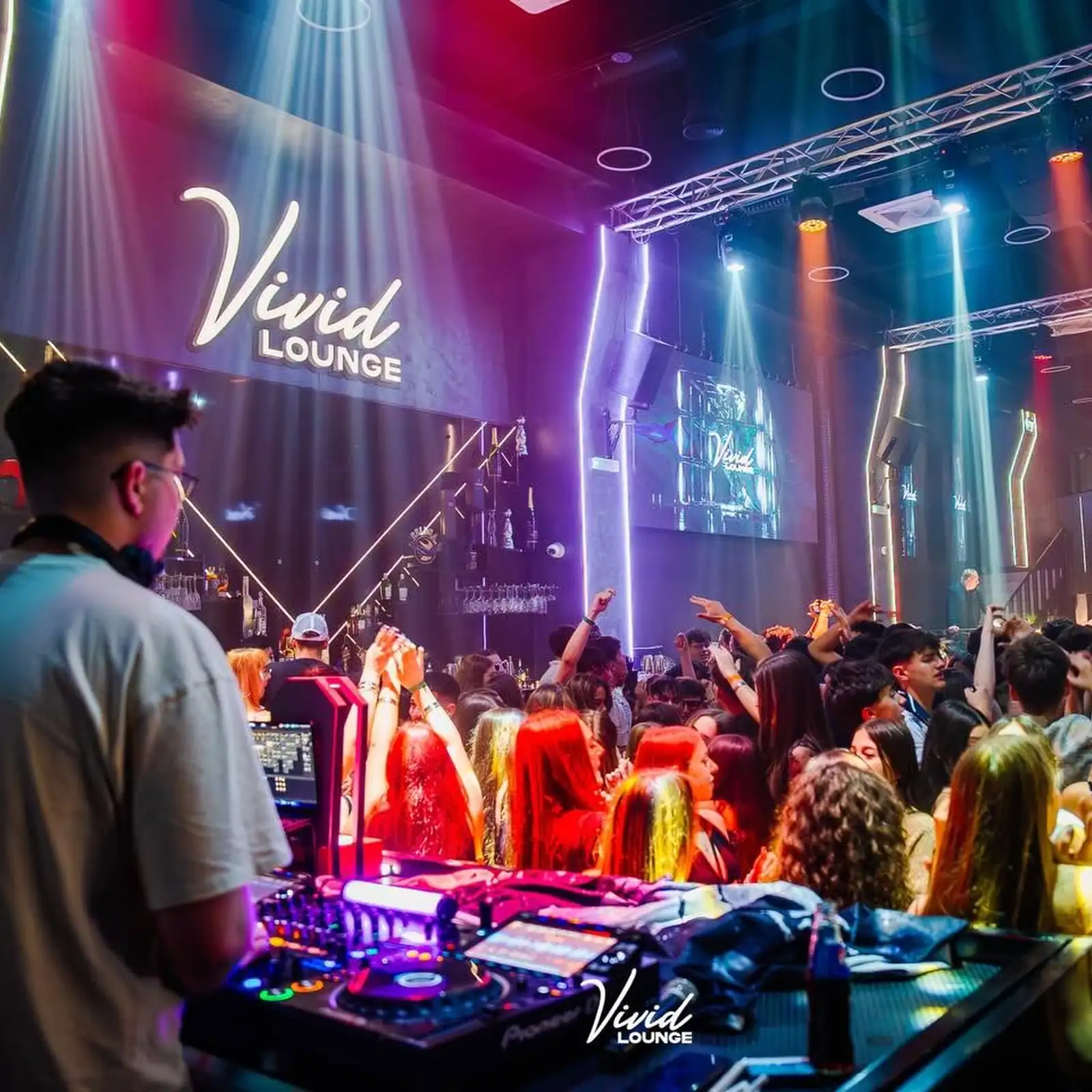 Vivid Lounge & Club