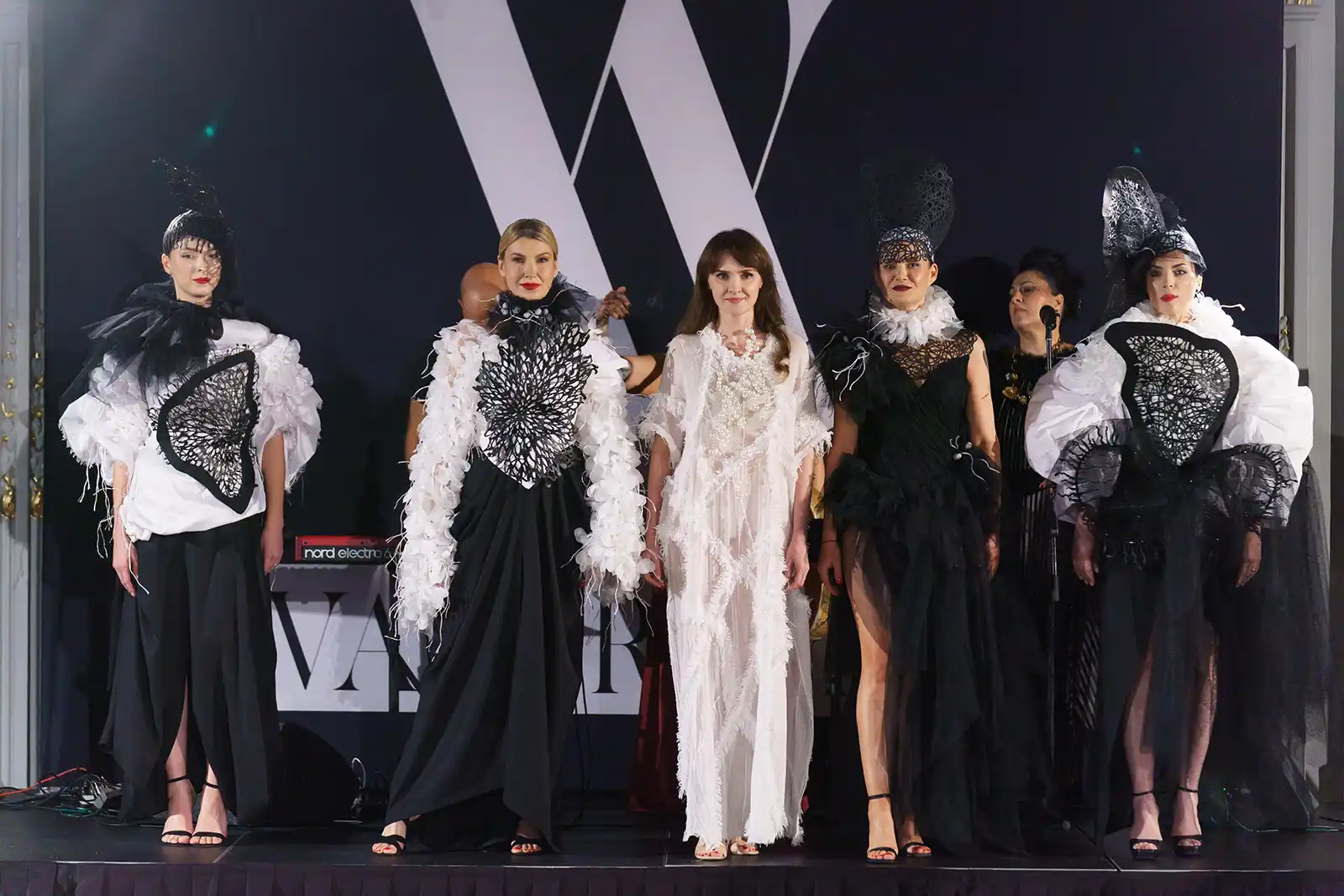 SOIRÉES DE LA MODE celebrează 20 de ani de existență prin ediția cu numărul 40, cu tema „FASHION IS ART”