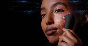 Dincolo de gadgeturile de beauty: AI reinventează îngrijirea tenului acasă