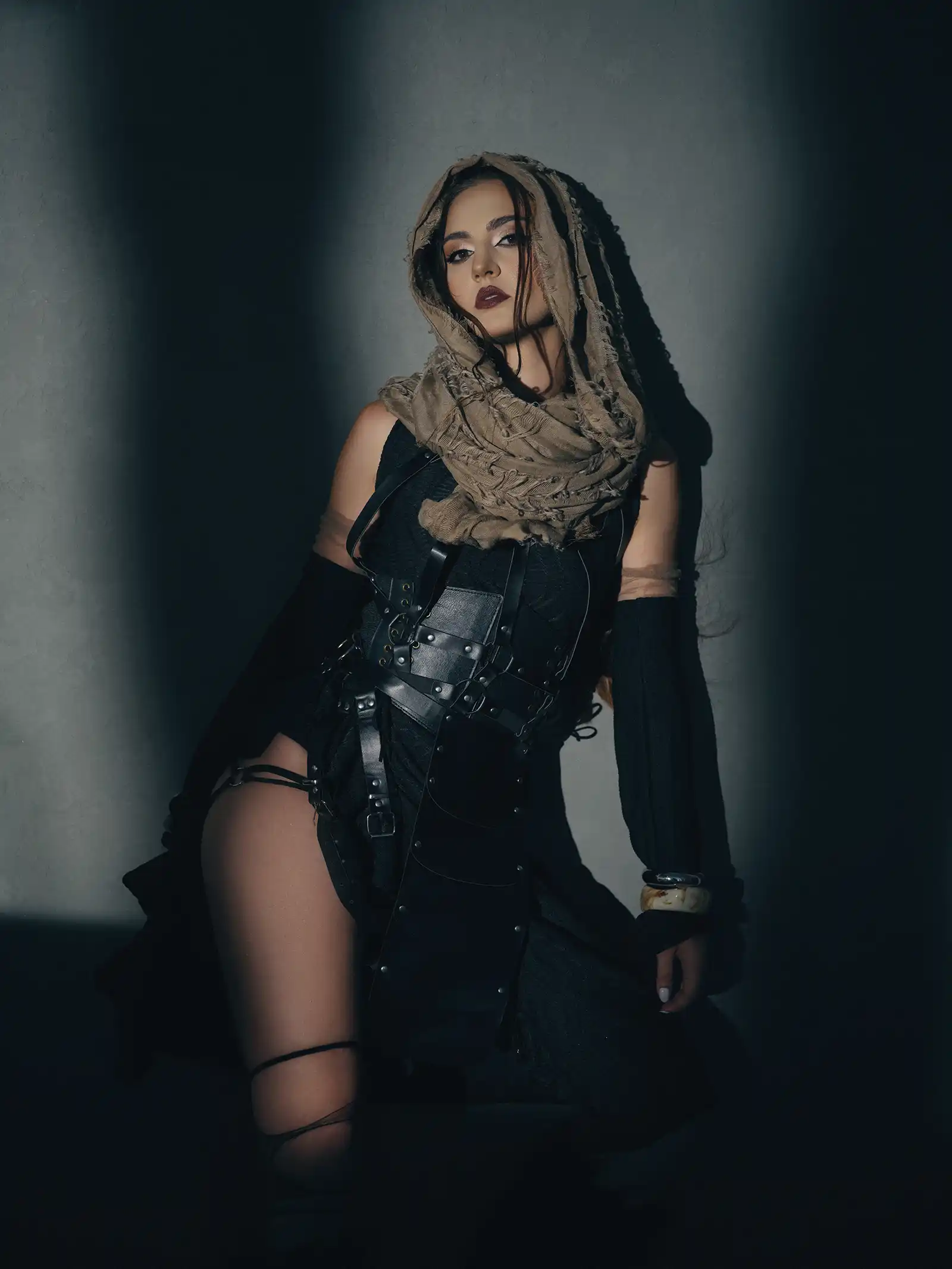 Aura Șova lansează albumul „Antagonica”