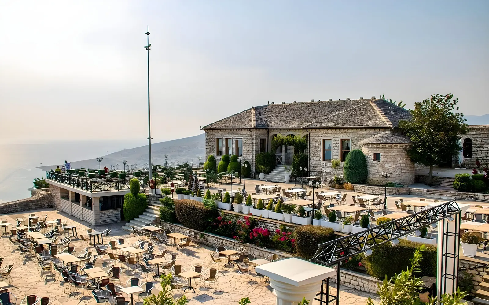 Albania toamna | Castelul Lëkurësi și panorama asupra coastei albaneze