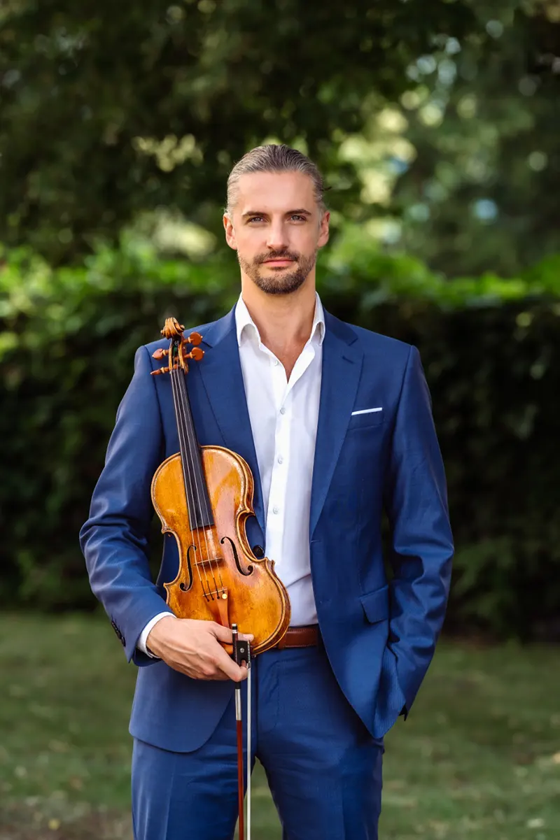 Violonistul Johannes Fleischmann, invitat la recitalul Sub vraja Cellei
